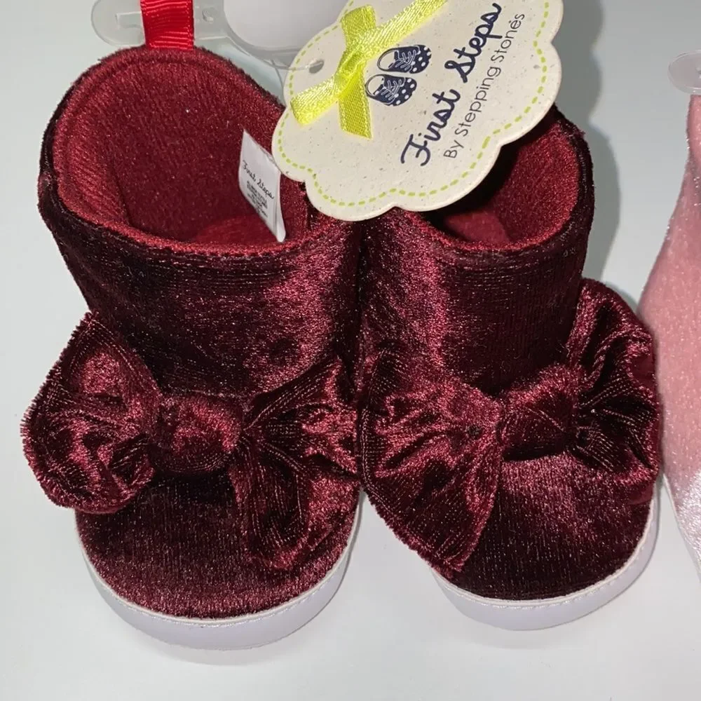 🌸 Baby boots shoes sz 2 -3/6 months New (200)